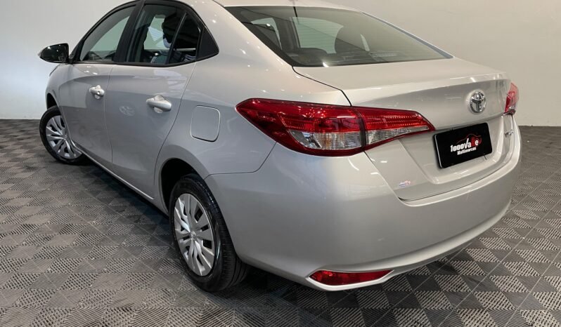 Toyota YARIS XL Sedan 1.5 completo