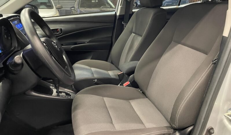 Toyota YARIS XL Sedan 1.5 completo
