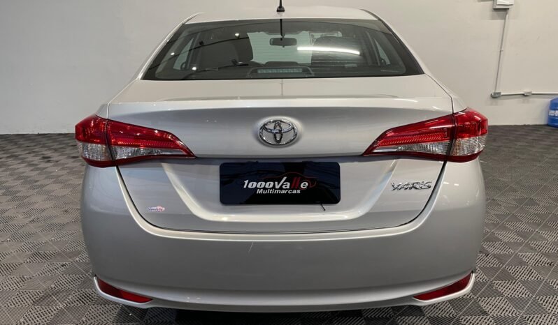 Toyota YARIS XL Sedan 1.5 completo