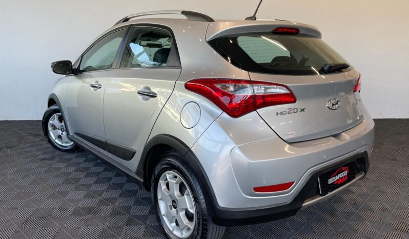 Hyundai HB20X Premium 1.6 completo