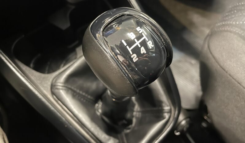 Fiat Cronos Drive completo