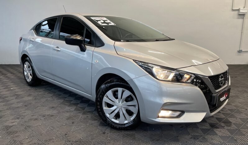 Nissan Versa Sense 1.6 completo