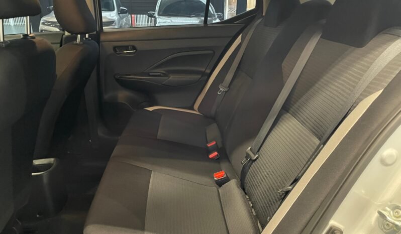 Nissan Versa Sense 1.6 completo