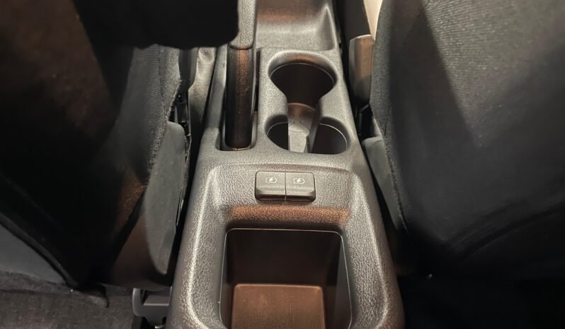 Nissan Versa Sense 1.6 completo