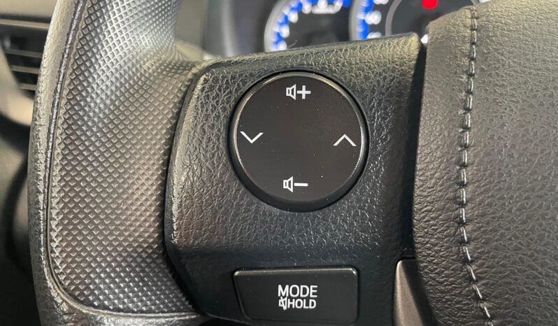 Toyota YARIS XL Sedan completo