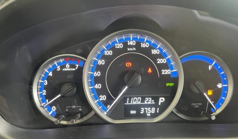 Toyota YARIS XL Sedan completo