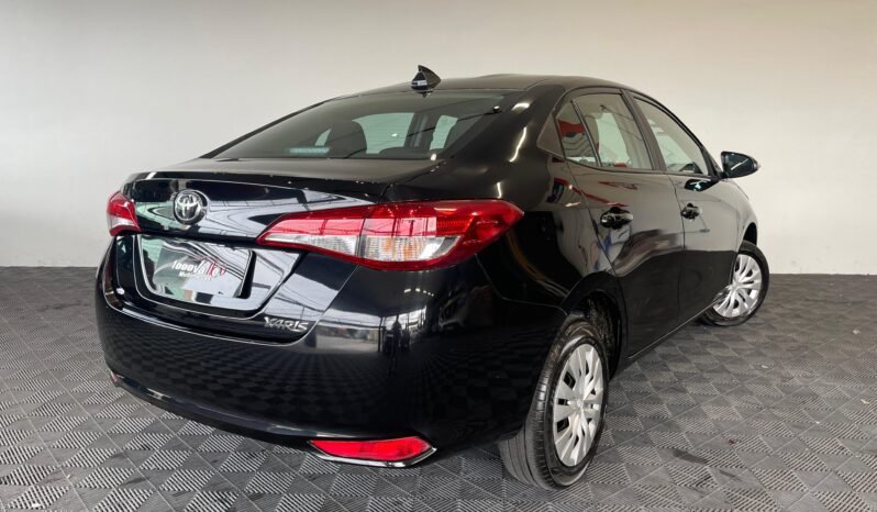 Toyota YARIS XL Sedan completo