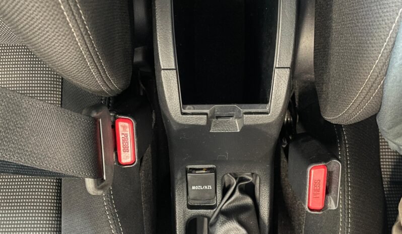 Toyota YARIS XL Sedan completo
