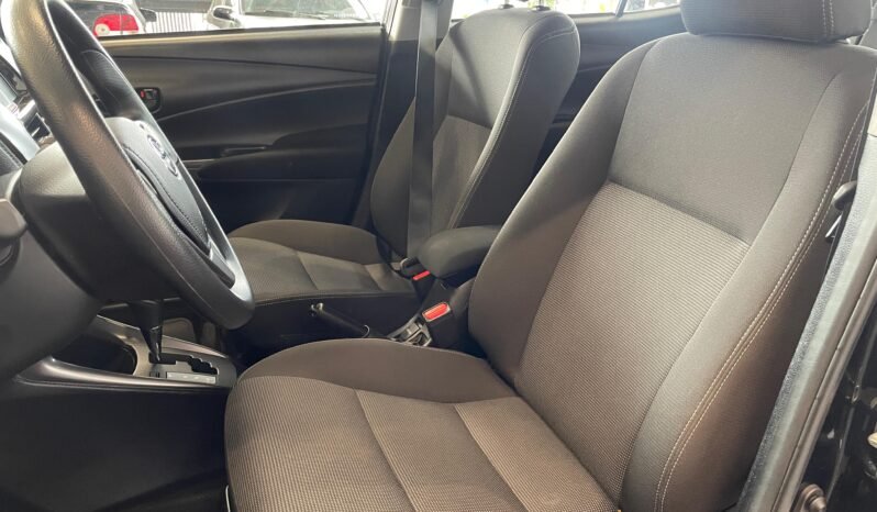 Toyota YARIS XL Sedan completo