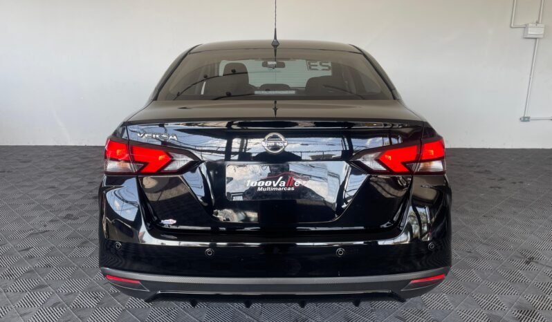 Nissan Versa Sense completo