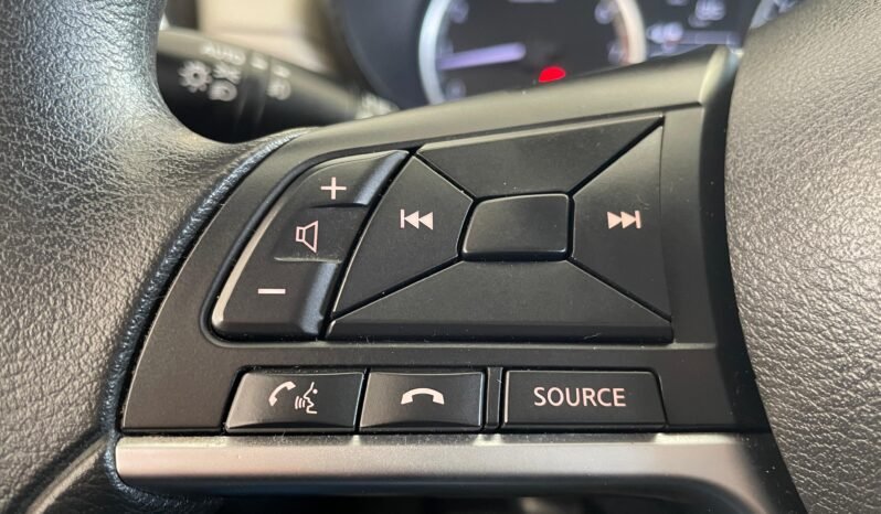 Nissan Versa Sense completo