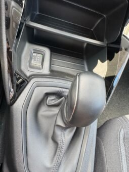 Peugeot 208 Allure completo