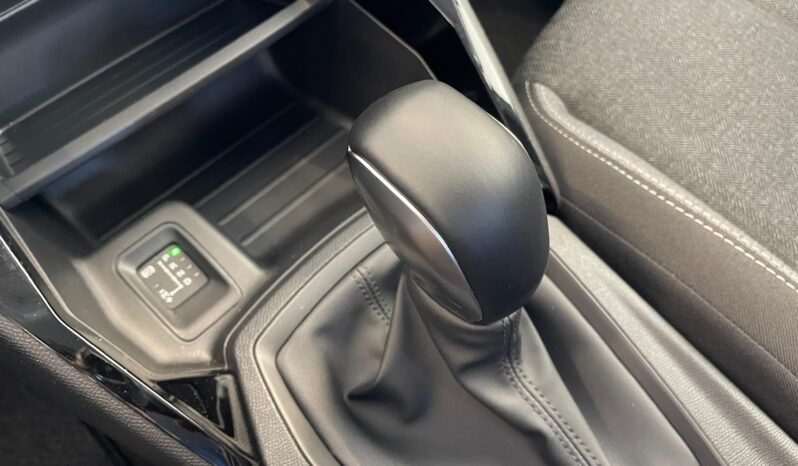 Peugeot 208 Allure completo