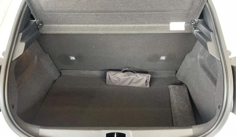 Peugeot 208 Allure Turbo completo