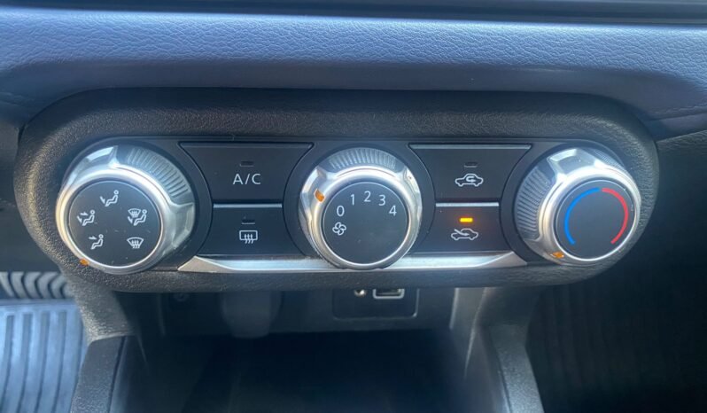 Nissan Versa Advance completo