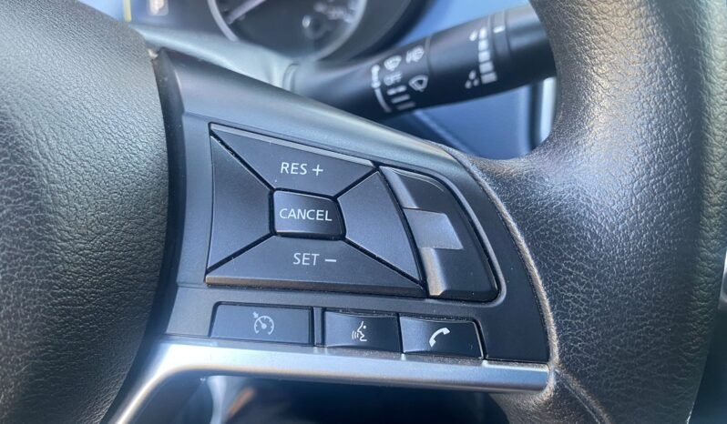 Nissan Versa Advance completo