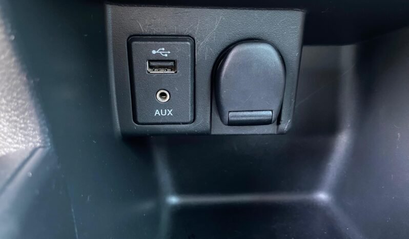 Nissan Kicks SL completo