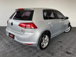 Volkswagen Golf Comfortline TSI completo