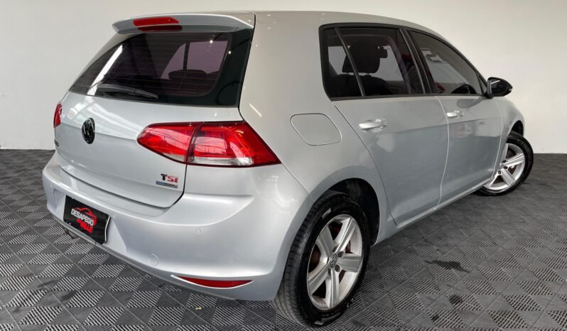 Volkswagen Golf Comfortline TSI completo
