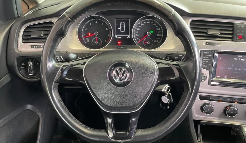 Volkswagen Golf Comfortline TSI completo
