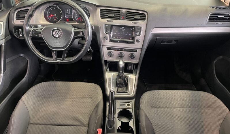 Volkswagen Golf Comfortline TSI completo