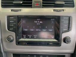 Volkswagen Golf Comfortline TSI completo