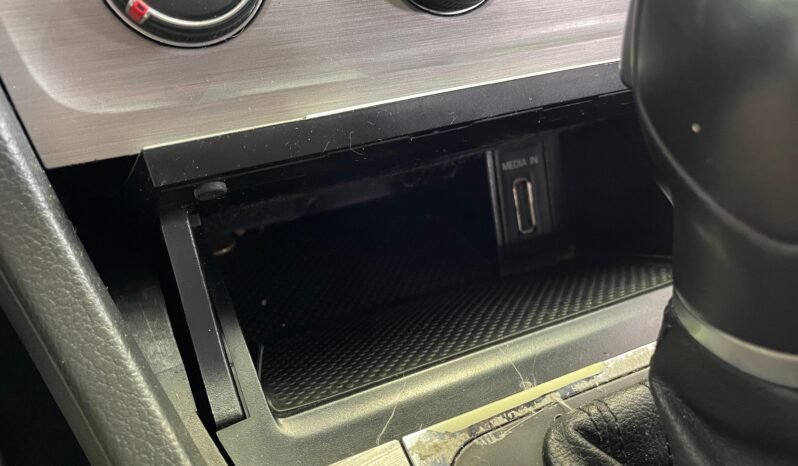 Volkswagen Golf Comfortline TSI completo