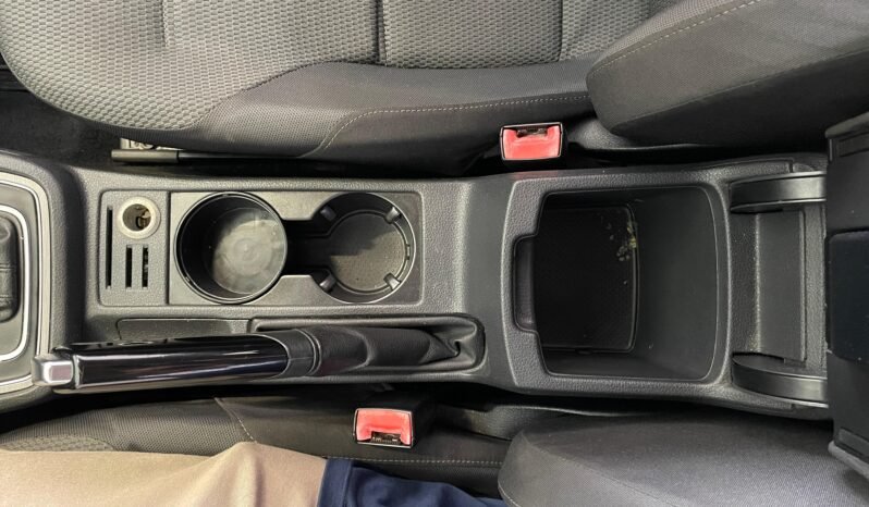 Volkswagen Golf Comfortline TSI completo