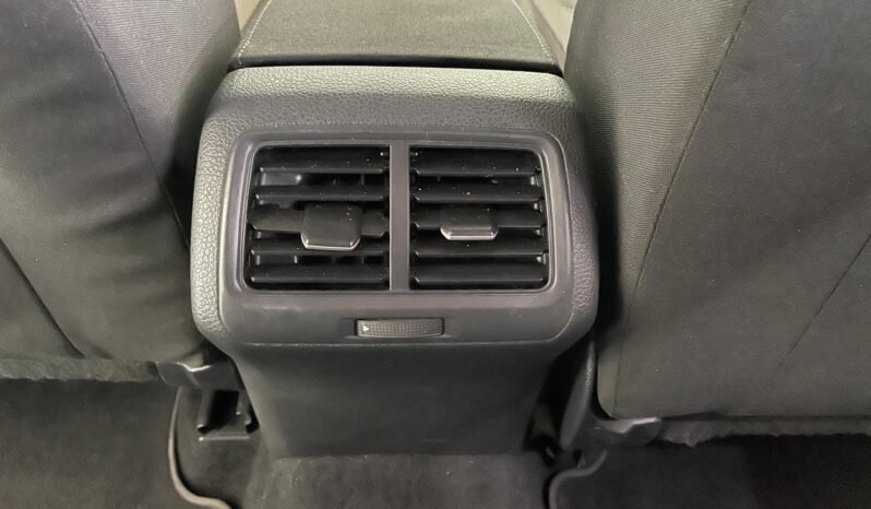 Volkswagen Golf Comfortline TSI completo