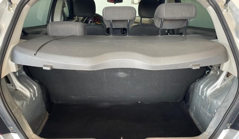 Chevrolet Onix Joy completo