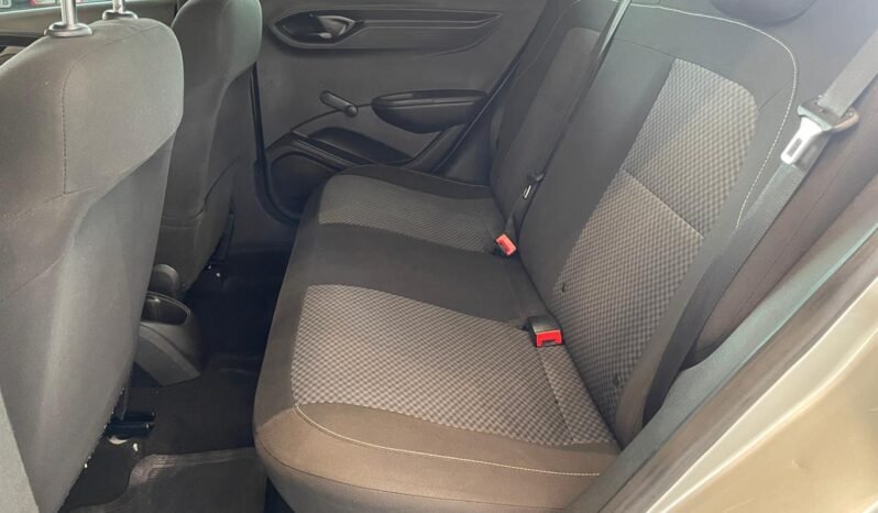 Chevrolet Onix Joy completo
