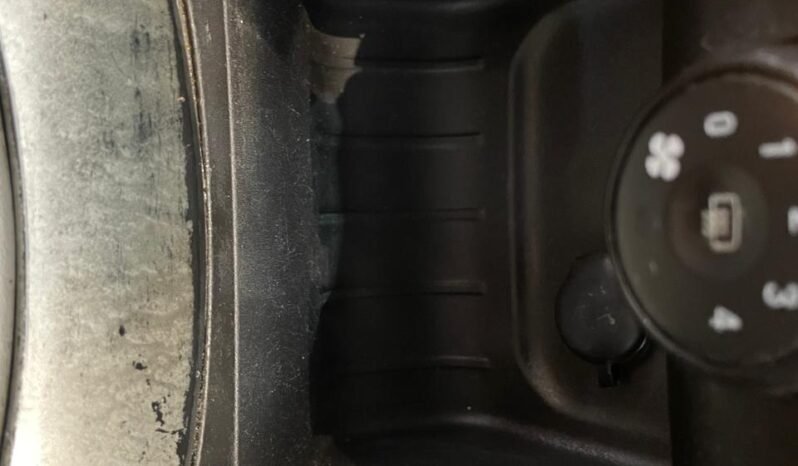 Chevrolet Onix Joy completo