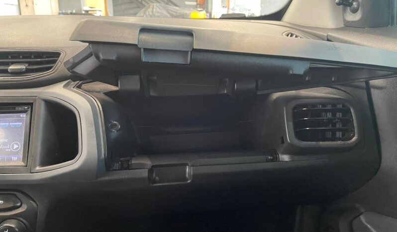 Chevrolet Onix Joy completo