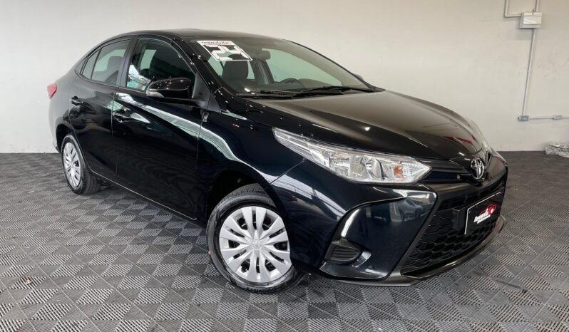 Toyota YARIS XL Sedan completo