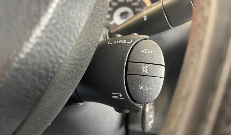 Renault SANDERO STEPWAY Hi-Flex 2011 completo