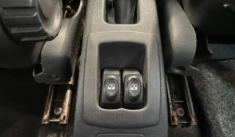 Renault SANDERO STEPWAY Hi-Flex 2011 completo