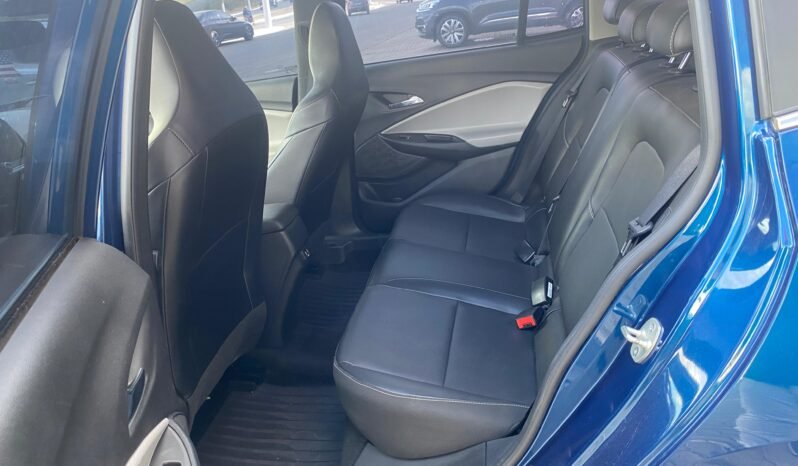Chevrolet Onix Plus Premier Aut. 2023 completo