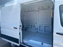 Ford Transit Médio Turbo Diesel 2023 completo