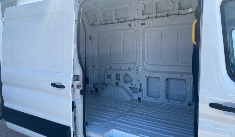 Ford Transit Médio Turbo Diesel 2023 completo