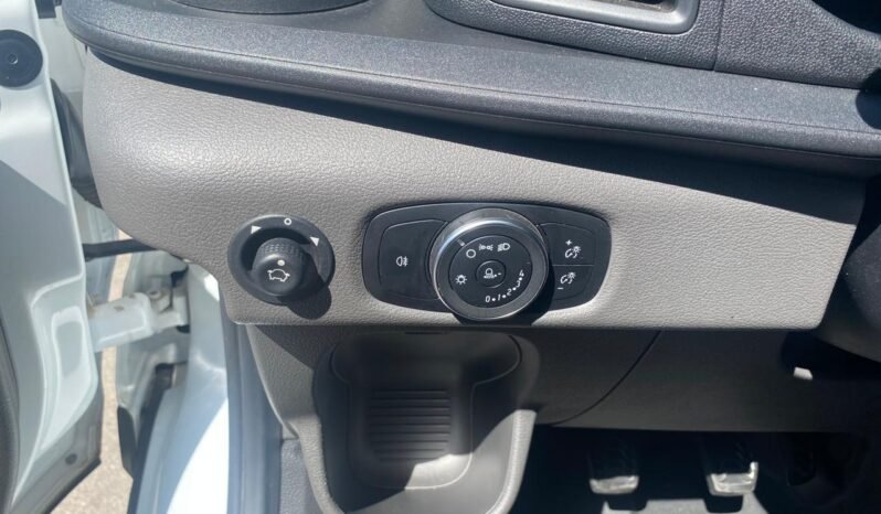 Ford Transit Médio Turbo Diesel 2023 completo