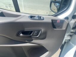 Ford Transit Médio Turbo Diesel 2023 completo