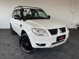 Mitsubishi Pajero TR4