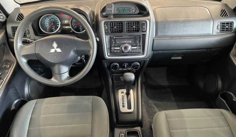 Mitsubishi Pajero TR4 2015 completo