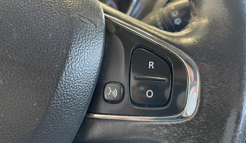 Renault CAPTUR Intense 2018 completo