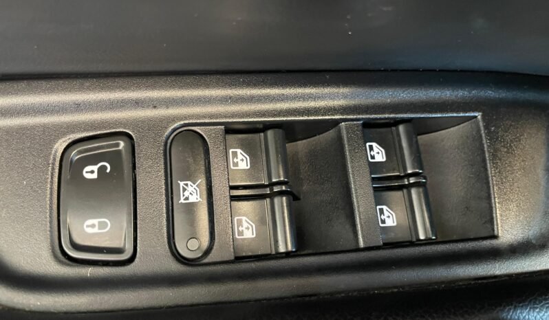 Fiat Toro Freedom 2018 completo