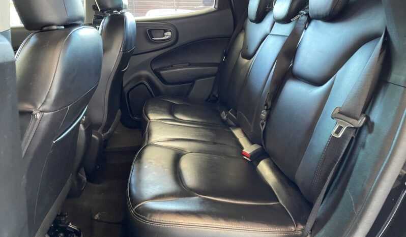 Fiat Toro Freedom 2018 completo