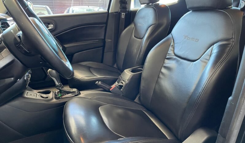 Fiat Toro Freedom 2018 completo