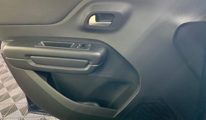 Citroën BASALT Shine 2025 completo