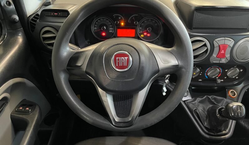 Fiat Doblo ESSENCE 2016 completo