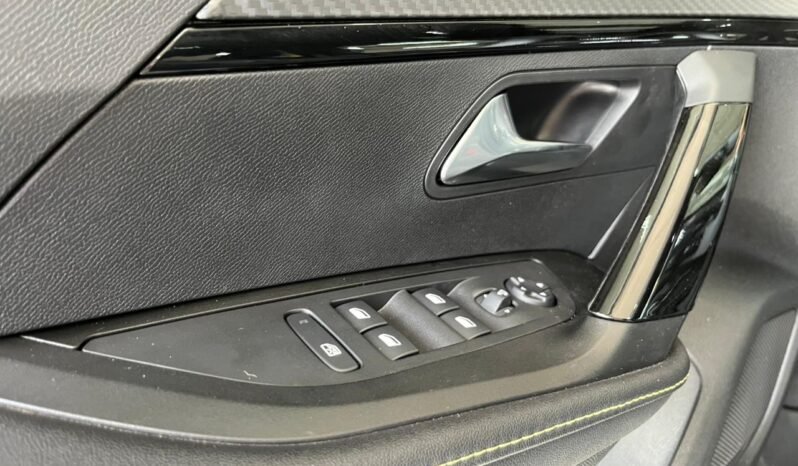 Peugeot 2008 GT 2025 completo